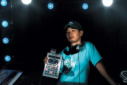 SP-404 와 DJ KENTARO