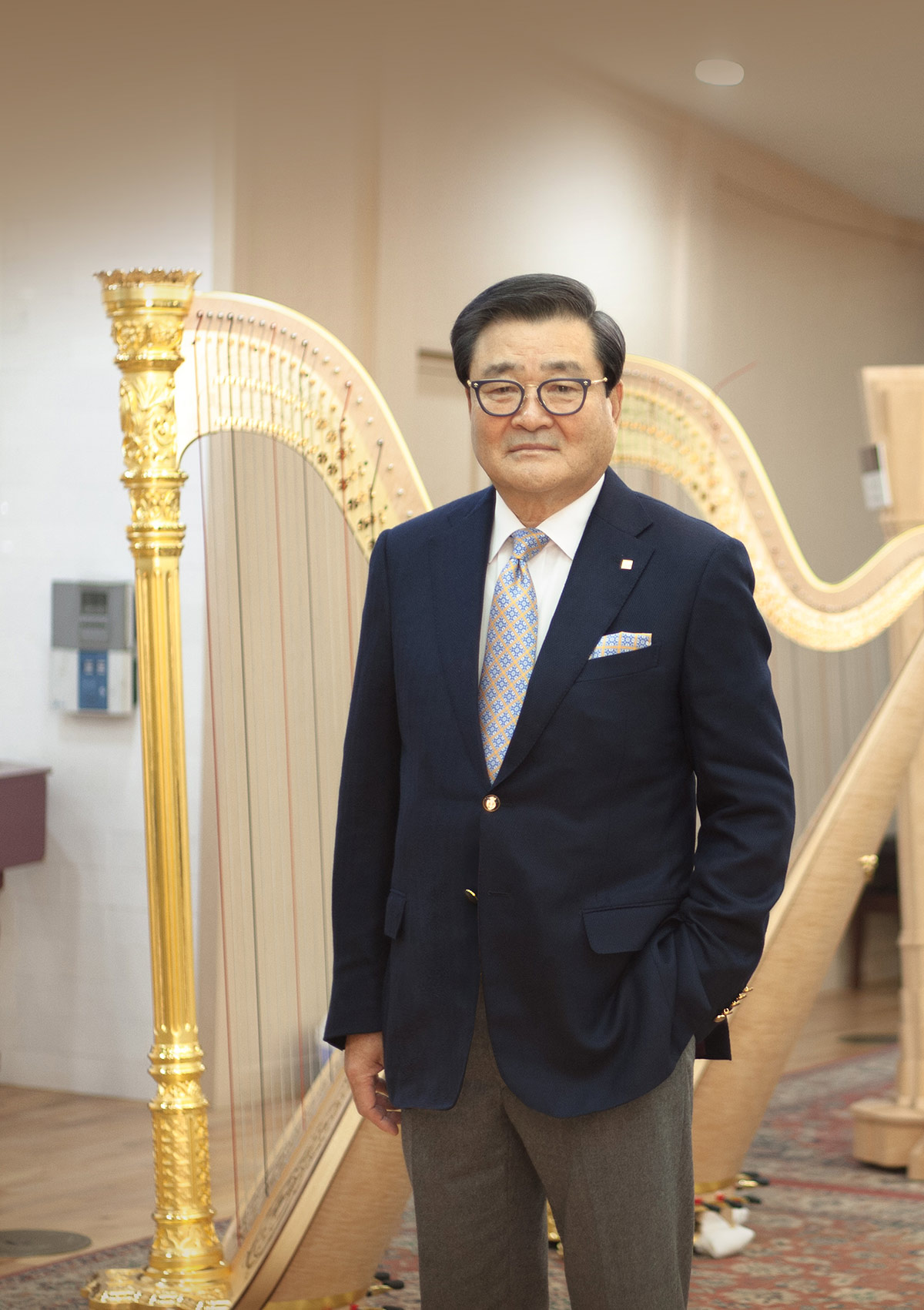 ㈜코스모스악기 대표 민명술